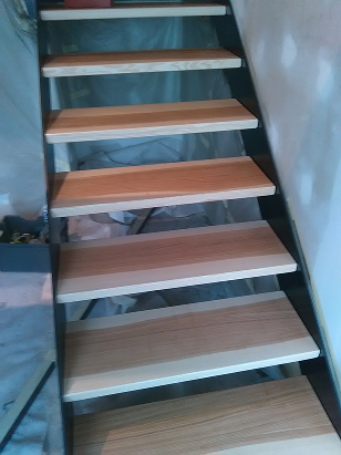 Agencement intérieur sur-mesure escalier – EB Menuiserie